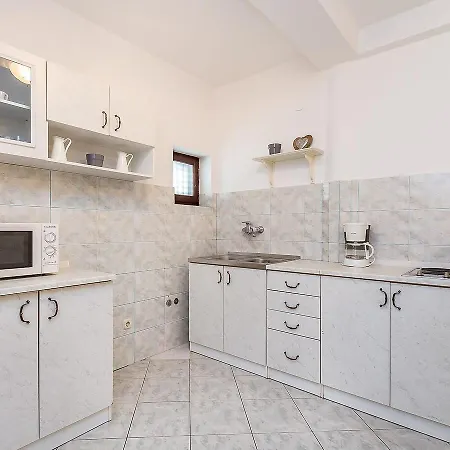 House Iva